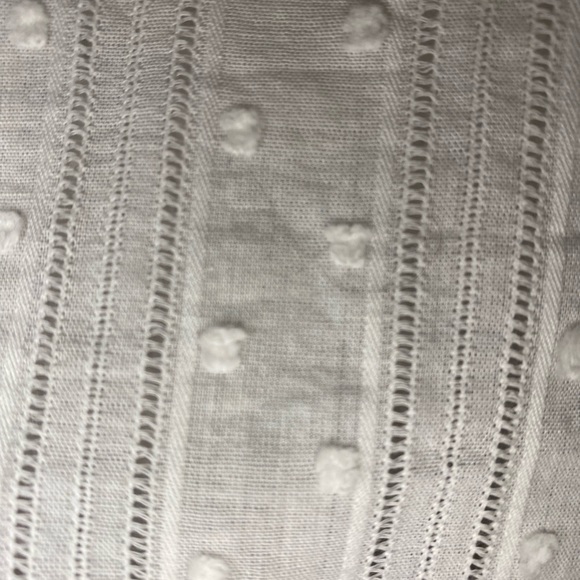 NWOT Denim & Co white button front big shirt with flicked dot. - Picture 7 of 10